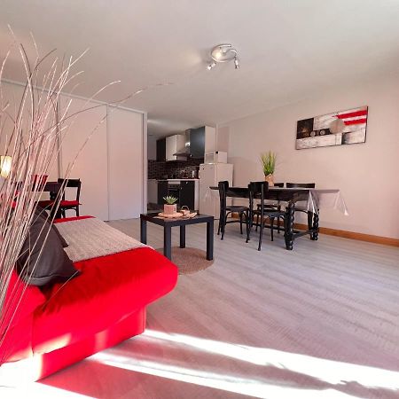 Apartamento T2 ensoleillé. Terrasse et vaste jardin commun Cauterets Exterior foto