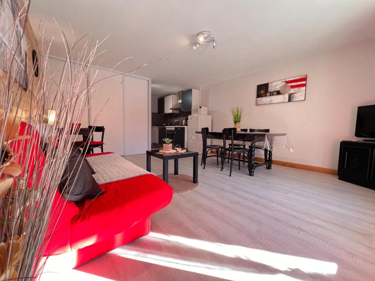 Apartamento T2 ensoleillé. Terrasse et vaste jardin commun Cauterets Exterior foto